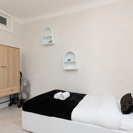 Perrissol Yourhosthelper *