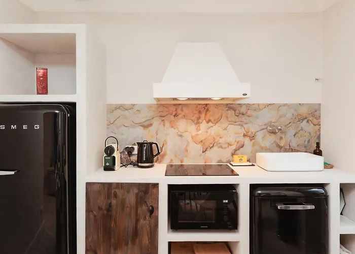 Perrissol Yourhosthelper *