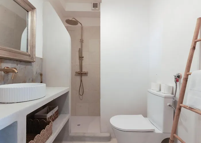 Perrissol Yourhosthelper Cannes